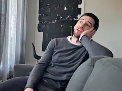 Anál, Lízaní zadků, Velké péro, Gay, Honění, Hardcore, Svaly, Vyhublá