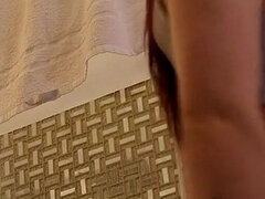 18 anos, Bundão, Erótico, Europeu, Ruivoa, Saia, Solo chão, Tatuagem