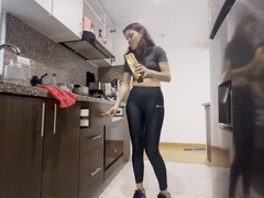 18, Amatør, Kvinde, Give finger, Kysse, Latinsk, Lesbisk, Stramt