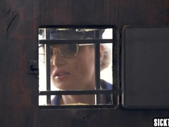 Μεγάλος κώλος, Βυζαρού, Κούγκαρ, Πούτσος, Η κοπέλα μου, Μαμά, Άξεστος, Στολή