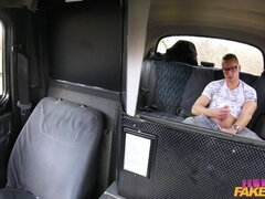 Grosse titten, Blasen, Auto, Frau, Handjob, Masturbation, Im freien, Titten