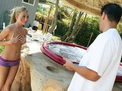 18 let, Zadek, Kuřba, Přírodní prsa, Venku, Vyhublá, Teenka, Kozičky