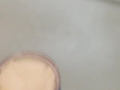 V zákulisia, Shemale, Zastarané