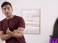 Hatalmas hátsó, Tekintélyes didik, Cumizás, Ondó fröcskölés, Hatalmas, Nyalás, Leborotvált, Begyek