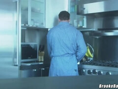 Gros seins, Blonde, Famille, Première fois, Léchez, Lingerie, De plein air, Tatouage