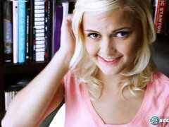 Blonde, Doigter, Masturbation, Cheveux courts, Maigrichonne, Solo, Adolescente, Nénés