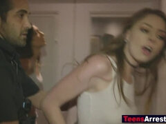 Sucer une bite, Groupe, Hard, Seins naturels, Rugueux, Adolescente, Nénés, Uniforme