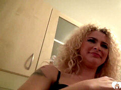 Inexperienced, draining, ash-blonde