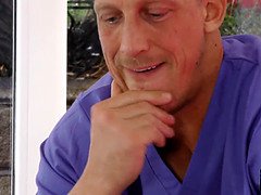 Veľké kozy, Blondína, Kuřba, Hd, Podpätky, Lesbické, Spodná bielizeň, Syn