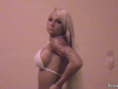 Любители, Одетые девушки голые парни, Ноги, Дрочка ногами, Немки, Чулки, Молоденькие