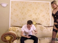 Pénétrer avec le poing, Jarretelles