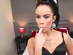 Cumizás, Gesztenyebarna, Latin lány, Leborotvált, Tini