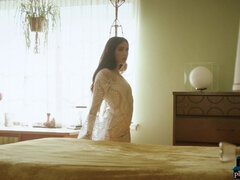 18 éves, Hatalmas hátsó, Gesztenyebarna, Szőrös, Filigrán alkatú, Nuni, Gyengéd kefélés, Begyek