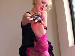 Amatéri, Zadok, Blondína, Masturbácia, Prirodzené prsia, Sólo, Stripping, Teenka