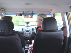 Blondin, Avsugning, Stövlar, Bil, Creampie, Doggystyle, Utomhus, Student