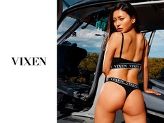 Asiater, Stor rumpe, Stor kukk, Store pupper, Svart, Kukk suging, Brunette, Bakfra