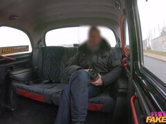 Amerikai, Tekintélyes didik, Gesztenyebarna, Pénisz, Arcra élvezés, Nyalás, Nyilvános, Nuni