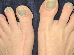 Veiny Feet Toe Wiggling
