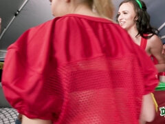 Pik sutte, Brunette, Kkm, Latinsk, Fest, Sokker, Trekant, Bryster