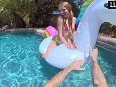 Faciale, Hd, Masturbation, Piscine, Chatte, Rousse roux, Chevaucher, Maigrichonne