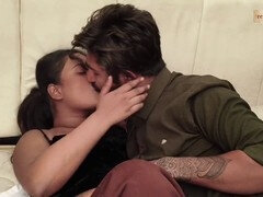 18 jaar, Tante, Achter de coulissen, Grote kont, Vriendje, Indisch, Machine neuken, Kut duiken