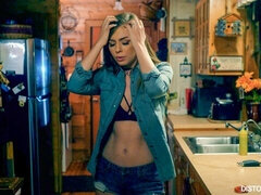 큰 엉덩이, 큰 음경, 본디지, 흑갈색 머리, 도기스타일, 하드코어, 자연의 가슴, 청소년