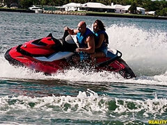 금발의, 오랄섹스, 두여자와 한남자, 핸드잡, 야외의, 면도된, 청소년, 젖가슴