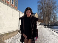 18 let, Amatéři, Krásky, Brunetka, Podpatky, Venku, Pissing, Teenka