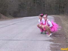 Kuřba, Podvádění, Dildo, Honění, Venku, Různé pohledy, Pička, Hračky