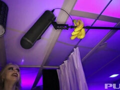 In den arsch, Grosse titten, Blondine, Dildo, Masturbation, Spielzeuge