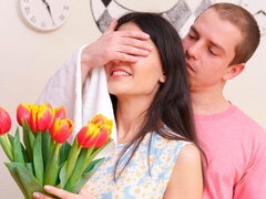 Avsugning, Brunett, Doggystyle, Fingering, Slick, Fitta, Tonåring, Tuttar