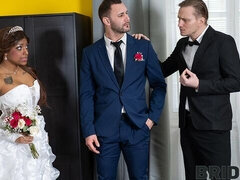 Stor stjärt, Stor kuk, Stora tuttar, Avsugning, Brud, Doggystyle, Milf