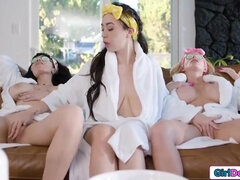 ブロンド, 巨乳な, ラティーナ, 母, オマンコ, タトゥー, 三人, オッパイの