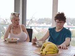 Babe, Store pupper, Runke, Milf, Piercingen, Realitet, Stemor, Strømper