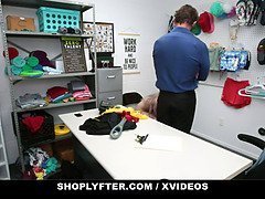 Vakker, Blond, Barmfager, Sperm skott, Naturlige bryster, Politi, Hengepupper, Tenåring