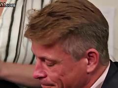 Amatör, Avsugning, Brittisk, Klädd kvinna naken man, Europeisk, Fetisch, Handjobb, Offentlig