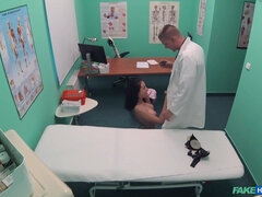 Μωρό, Μεγάλα βυζιά, Πίπα, Μελαχροινή, Βυζαρού, Βαθυ λαρυγγι, Σκληρό, Βυζιά