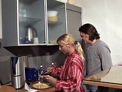 Amatør, Stor pik, Utro, Sædskud, Tysk, Hårdt, Tatovering, Bryster