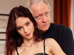 Luring Liz Ocean - young (18+) sex - Old Hans