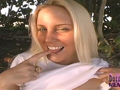 All-natural blonde beauty flashes everything in daring outdoor spots