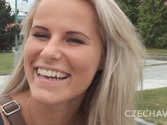 Amatéři, Zadek, Blondýna, Kuřba, Honění, Líbání, Milf žcbp, Pička