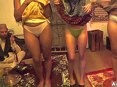 Pienikokoinen, Todellisuus, Teini