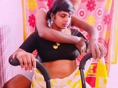 Indian maid in a saree gets down and dirty with her house owner