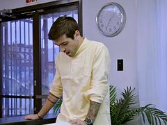 Amaterji, Velike joške, Fafanje, Zunanji izliv, Hardcore, Tetovaže, Joške, Retro