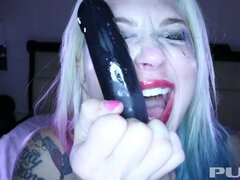 Leya Falcon has a lot of disgusting fun on her hotel bed