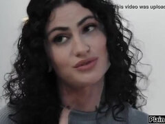 Stor pik, Sort, Brunette, Langt ned i halsen, Hårdt, Onani, Teenager, Bryster