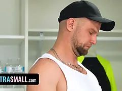 Velké kozy, Kuřba, Dávení penisem, Na obličej, Hd, Latinské, Drobounká, Pička