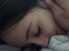 Plage, Sucer une bite, Éjaculation interne, Petite amie, Branlette thaïlandaise, Orgasme, De plein air, Pov