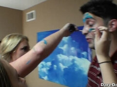 Velké kozy, Blondýna, Brunetka, Vysokoškolačka, Kolej, Přírodní prsa, Vyholené, Teenka