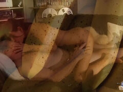 Kuřba, Brunetka, Líbání, Výprask, Přírodní prsa, Punčochy, Teenka